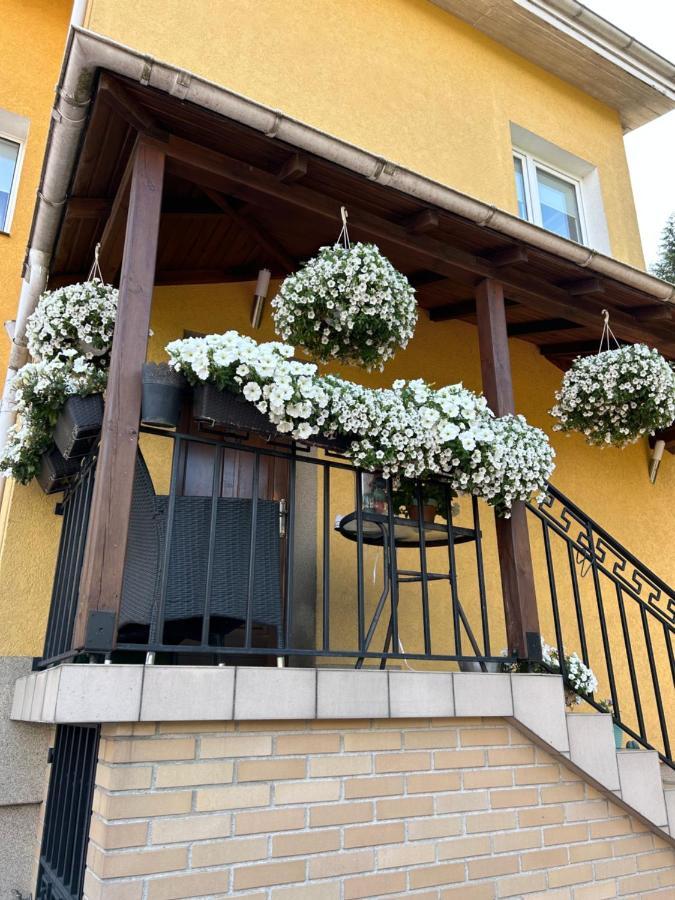 Yellow Villa Gdansk Bagian luar foto